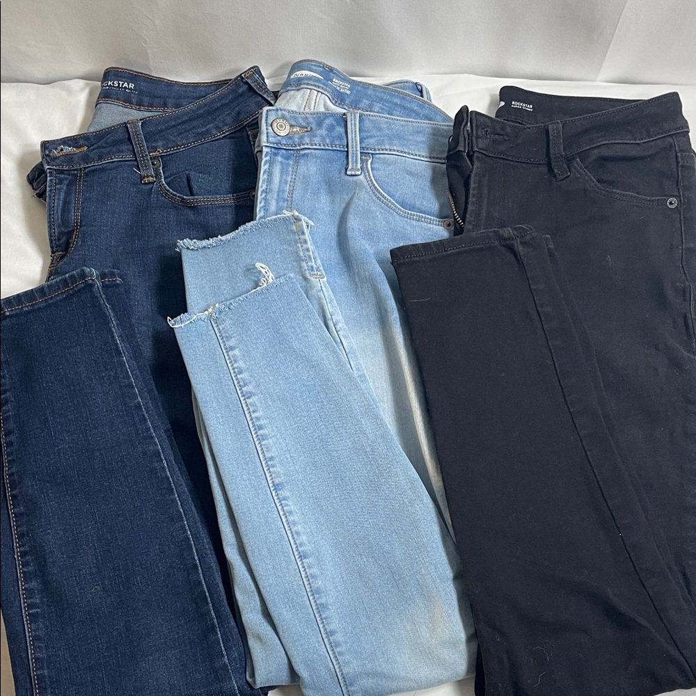Old Navy Women's Skinny Jeans in Dark Blue, Light Blue, and Black